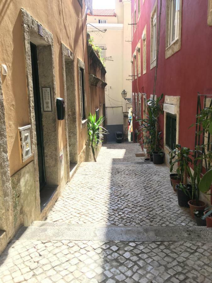 Casa Da Saudade, A Cozy Apartment In Alfama Lissabon Buitenkant foto
